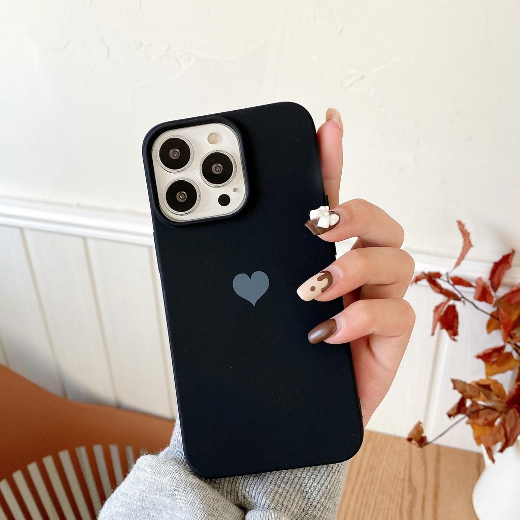 Apple 17PROMAX love matte mobile phone case, small love mobile phone case, matte feel soft case 16PRO is suitable.
