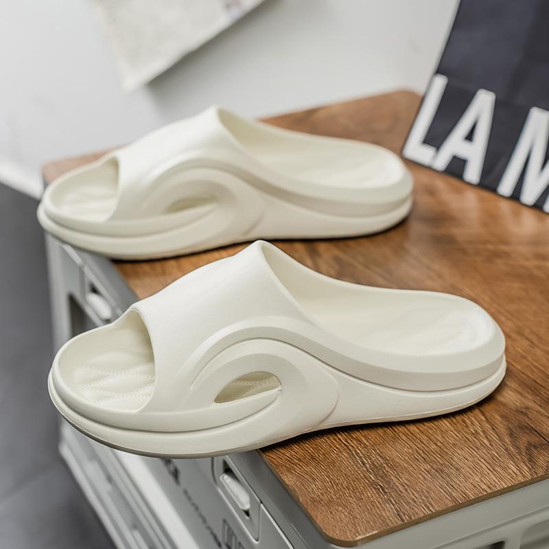 Trendige Herrenhausschuhe, leichte und atmungsaktive Ein-Wort-Hausschuhe für zu Hause, lässige Hausschuhe, coole Herrenhausschuhe