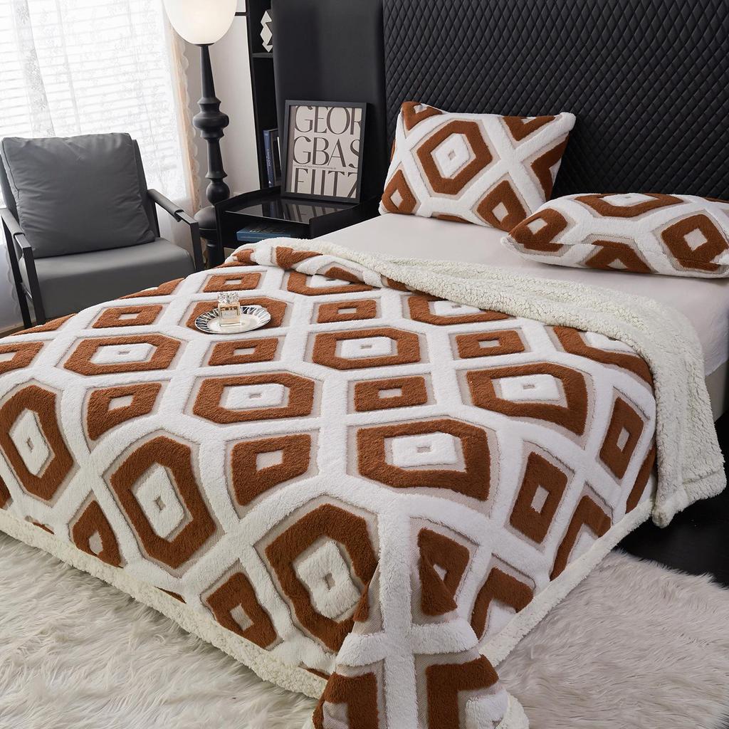 Double Layer Lamb Wool Blankets Thick Soft and Warm Geometric Jacquard Tafu Velvet Quilt Office Nap Sofa Multi-functional Blanket