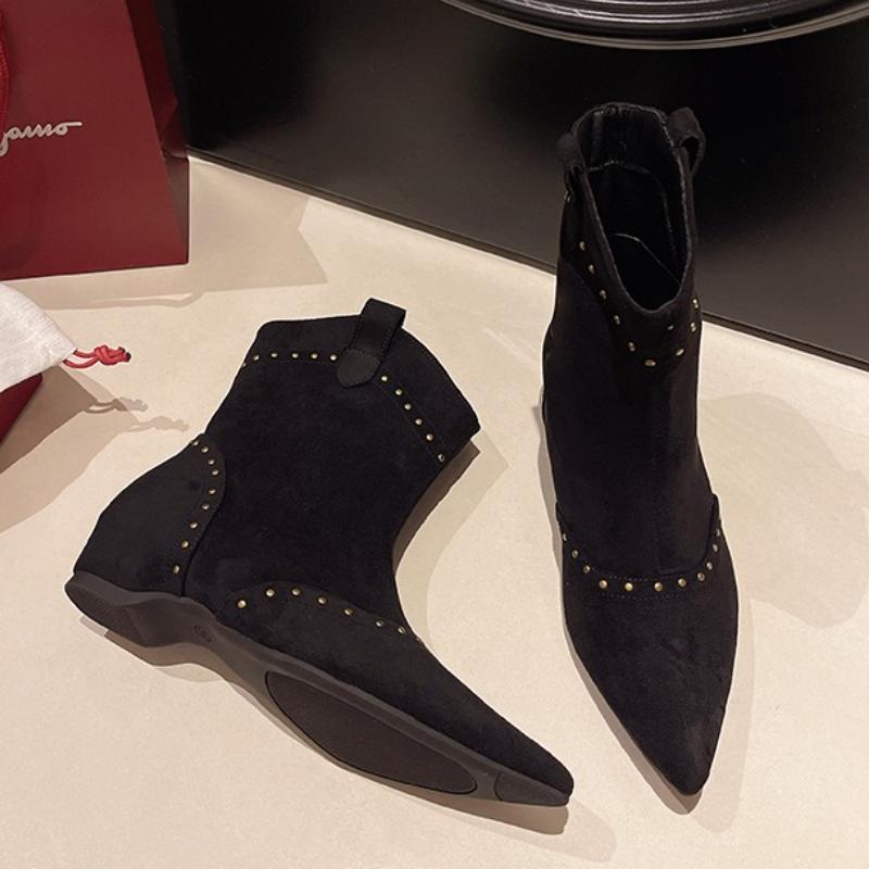 Women's Ankle Boots Low Heels Pointed Toe Suede Fashion Autumn Winter Boots 2025 New Sexy Luxury Rivet Chelsea Boots De Mujer