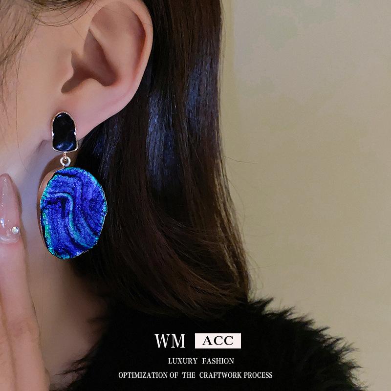 Middle Aged Wrinkled Oil Dripping Irregular Retro Style Earrings