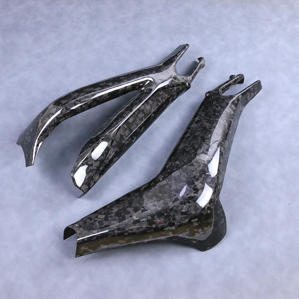 Yamaha MT09 FZ09 Carbon Fiber Swingarm Cover (2013-2020)