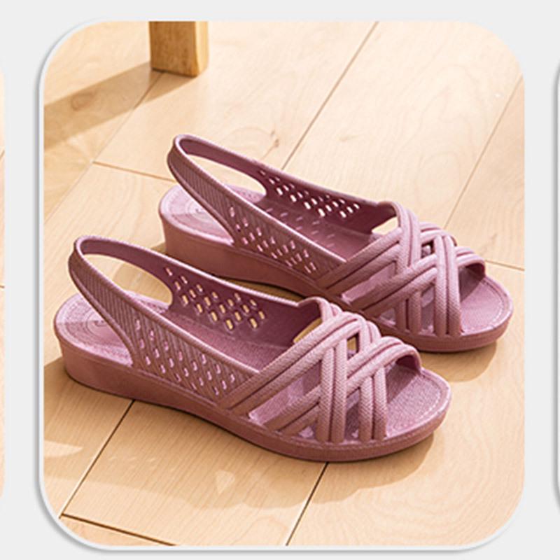 Dámské lehké protiskluzové prodyšné PVC sandály: Ideální pro letní svrchní oblečení