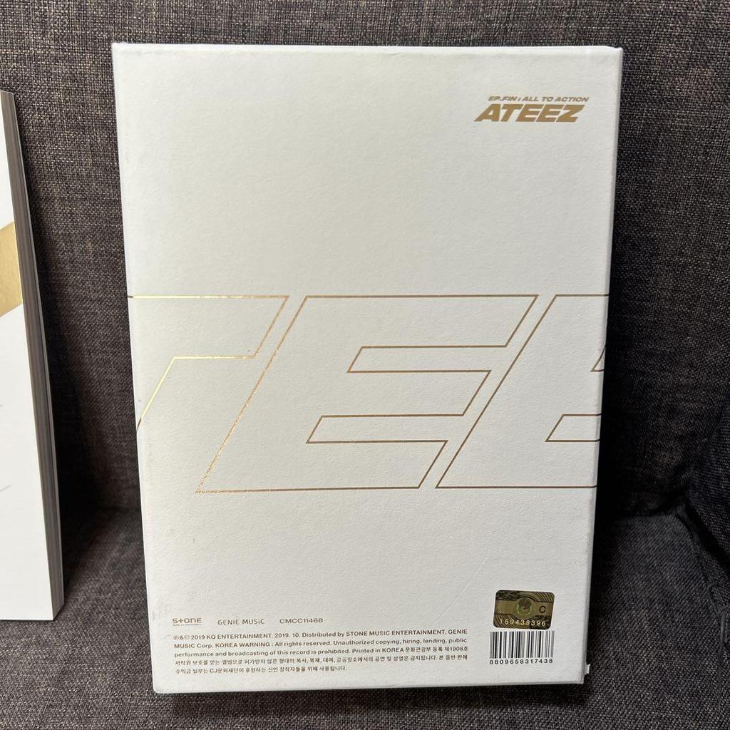 [USED] ATEEZ TREASURE EP.FIN: ALL TO ACTION White