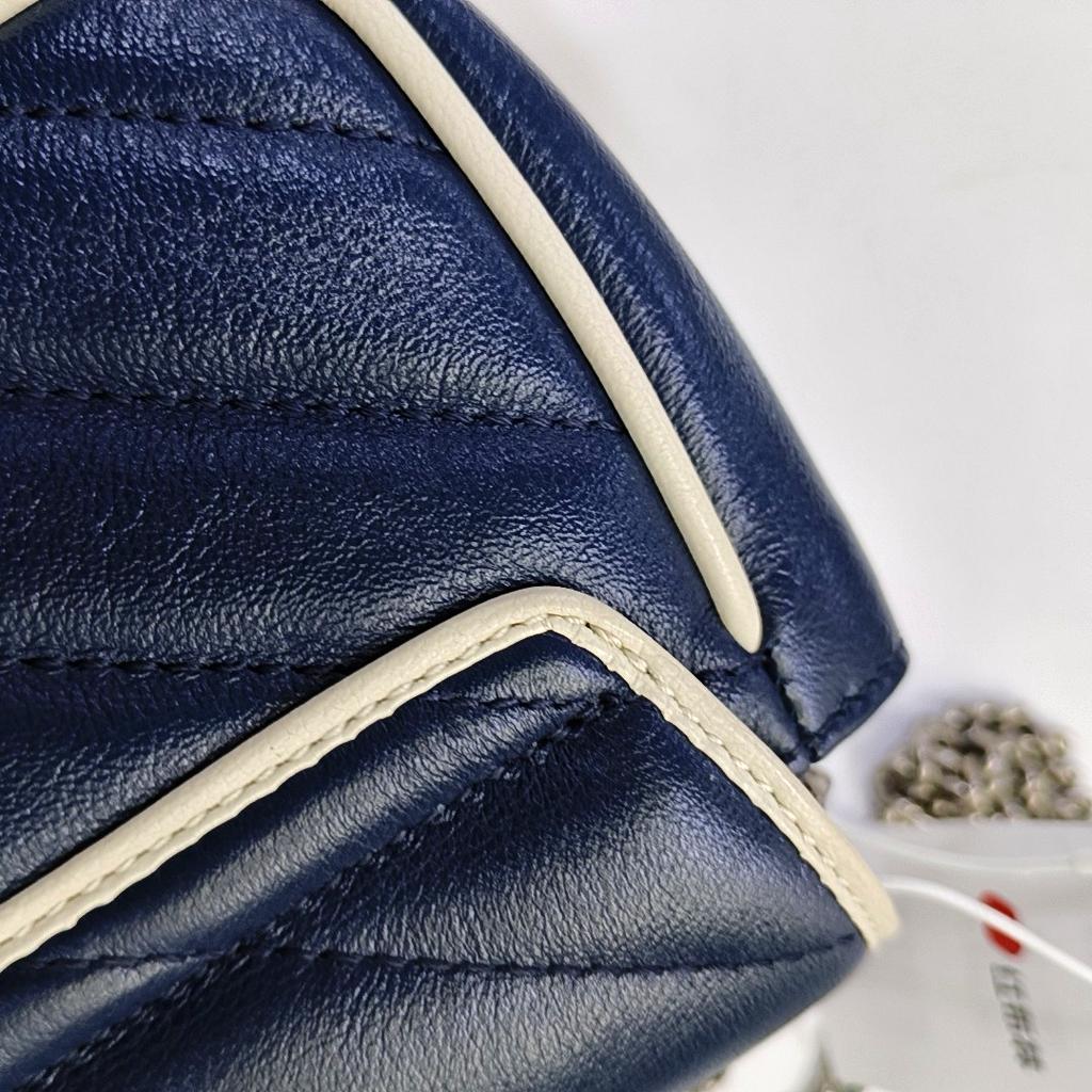 [Pre-Owned] Marmont GG Silver Logo Color-Blocked Quilted Chain Leather Mini Shoulder Bag - Very Good #RNI9DU