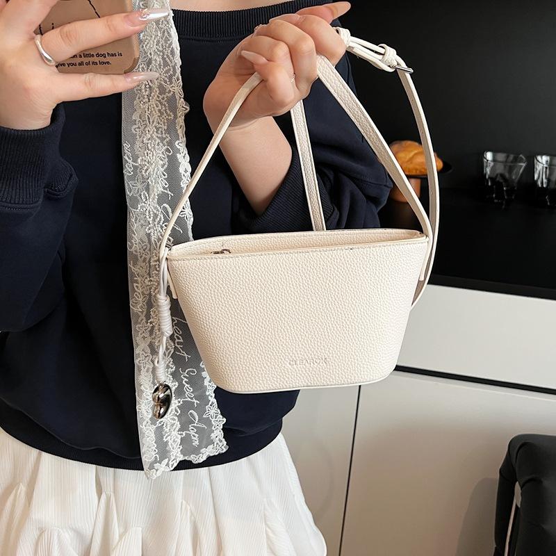 This Year's Popular Small Bag Women's Summer 2025 New Simple and Versatile Shoulder Messenger Bag Korean Version Bucket Bag