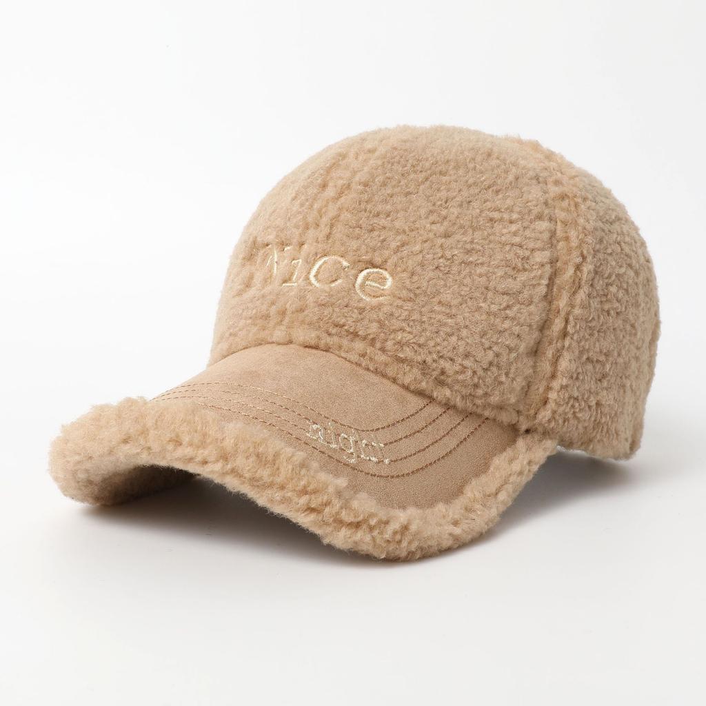 Casquette de baseball version coréenne automne et hiver, en polaire teddy, broderie de lettres, casquette à visière canard, tendance et décontractée, petite casquette de baseball pour femmes qui révèle le visage