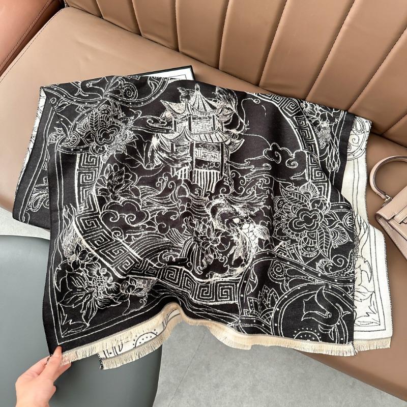 

Black and white shawl women s autumn and winter new outer long thickened warm scarf antique versatile scarf 180x65cm чёрный