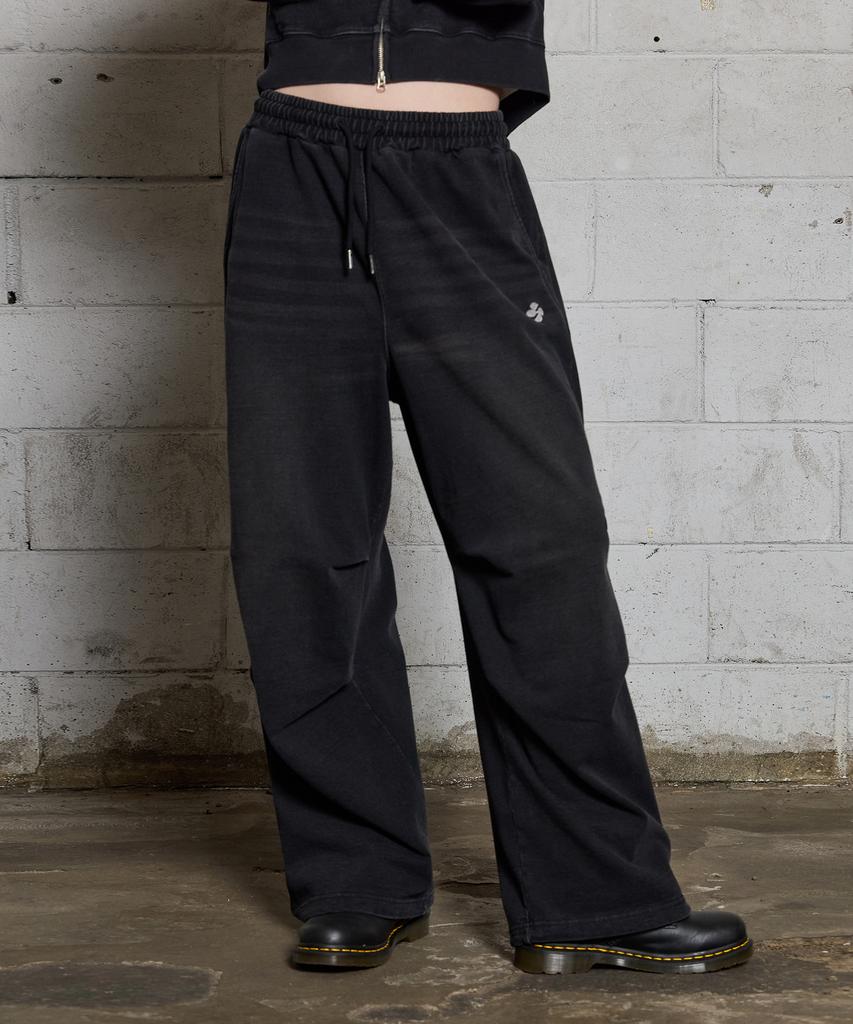 HOODHOOD Clover Logo Applique Washed Denim Sweatpants Black