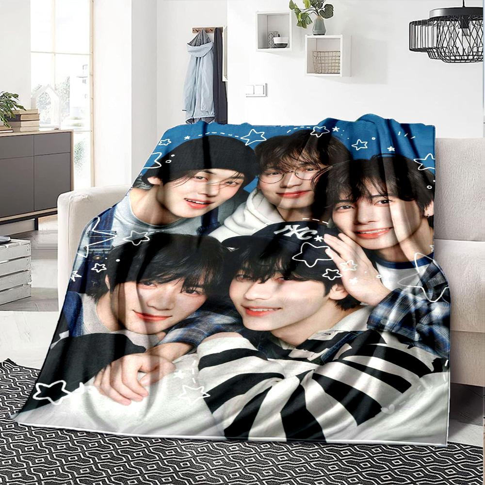 Txt Print Flannel Blanket High Quality Warm Comfortable Cover for All Seasons Perfect for Gifts Home Decor