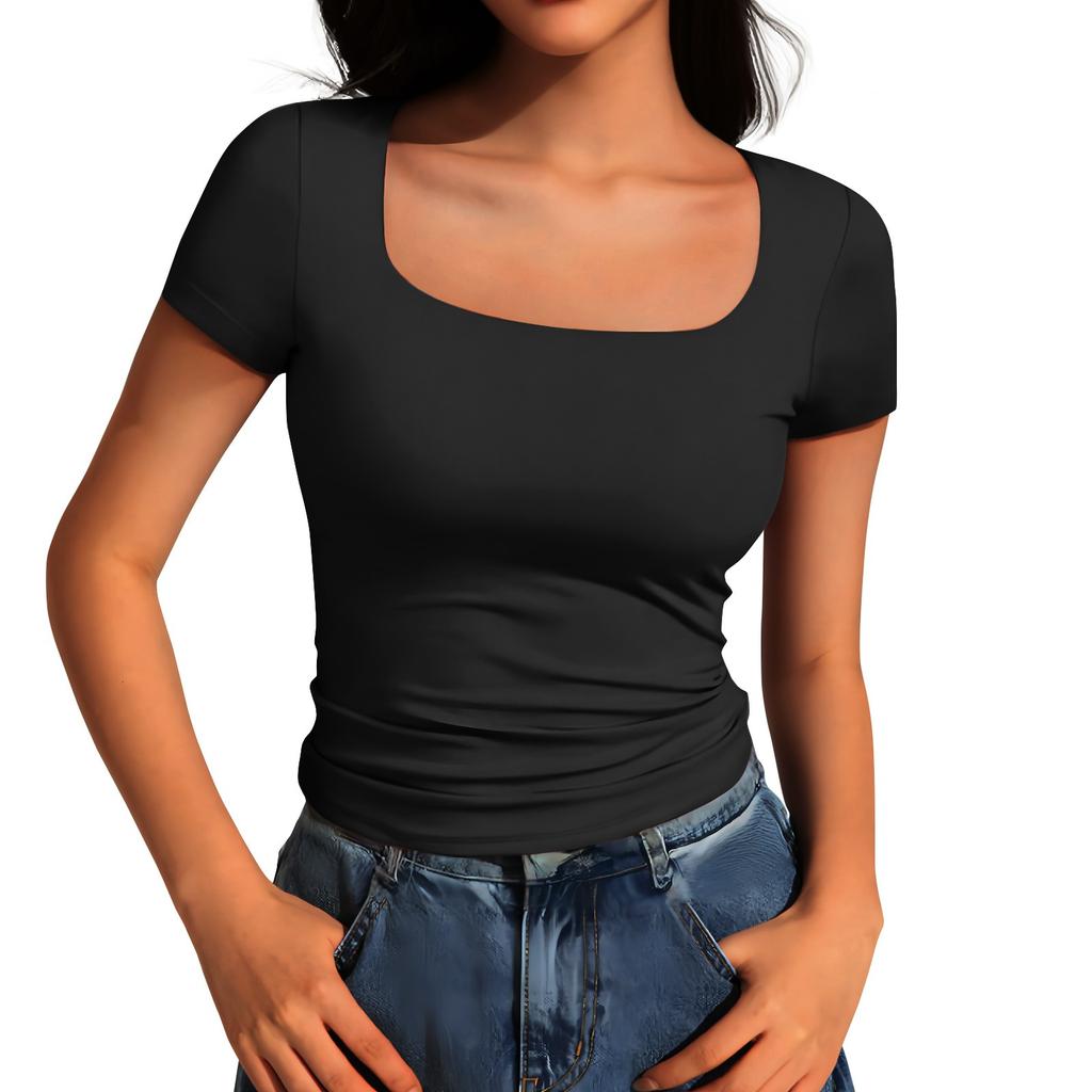 Dámská móda, ležérní štíhlé tričko s krátkým rukávem a čtvercovým výstřihem dole, svrchní oblečení