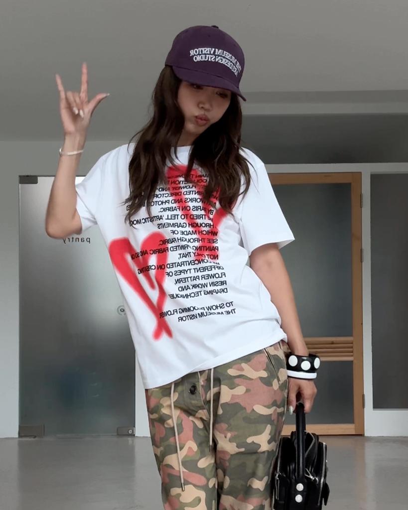 THEMUSEUMVISITOR Heart Printed Overfit T-Shirt (White)