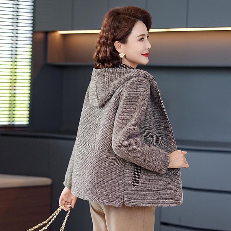 Herfst 2025 Stijlvolle Korte Nepbontjas voor Vrouwen van Middelbare Leeftijd en Ouder