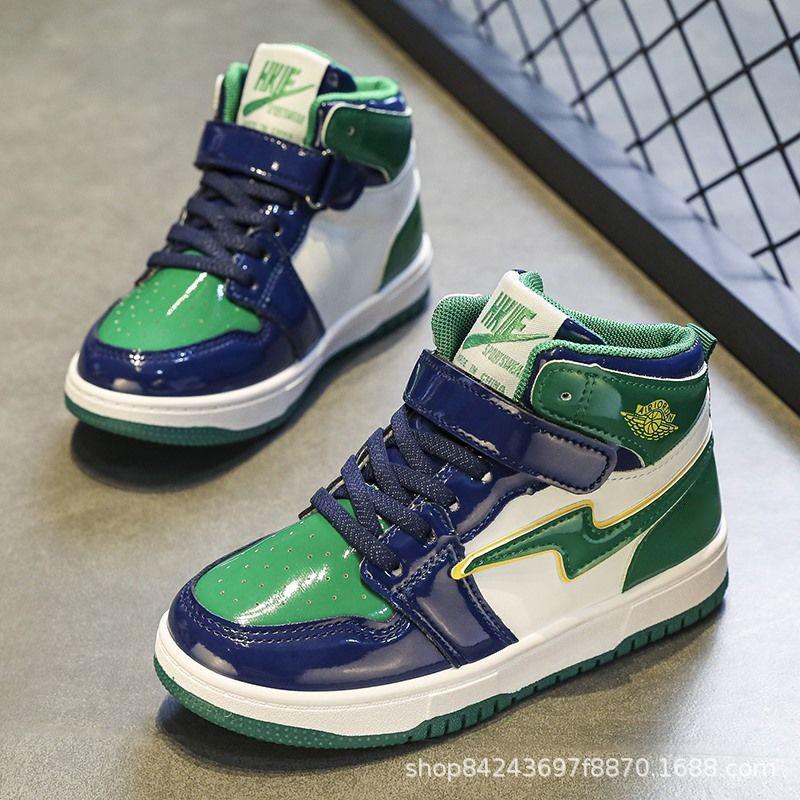 Children's sports shoes Spring and autumn 2025 Boys and girls medium and high-top board shoes medium and older children's fashion handsome board s