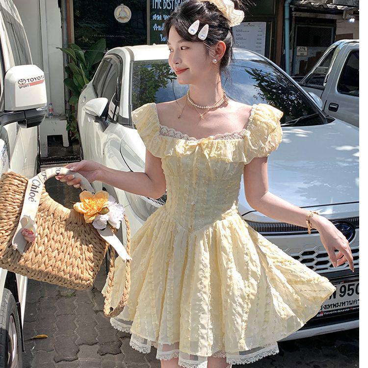 Women's Yellow Square Neck Puff Sleeve Dress – Petite Summer Style with Sweet Cinched Waist Short Skirt