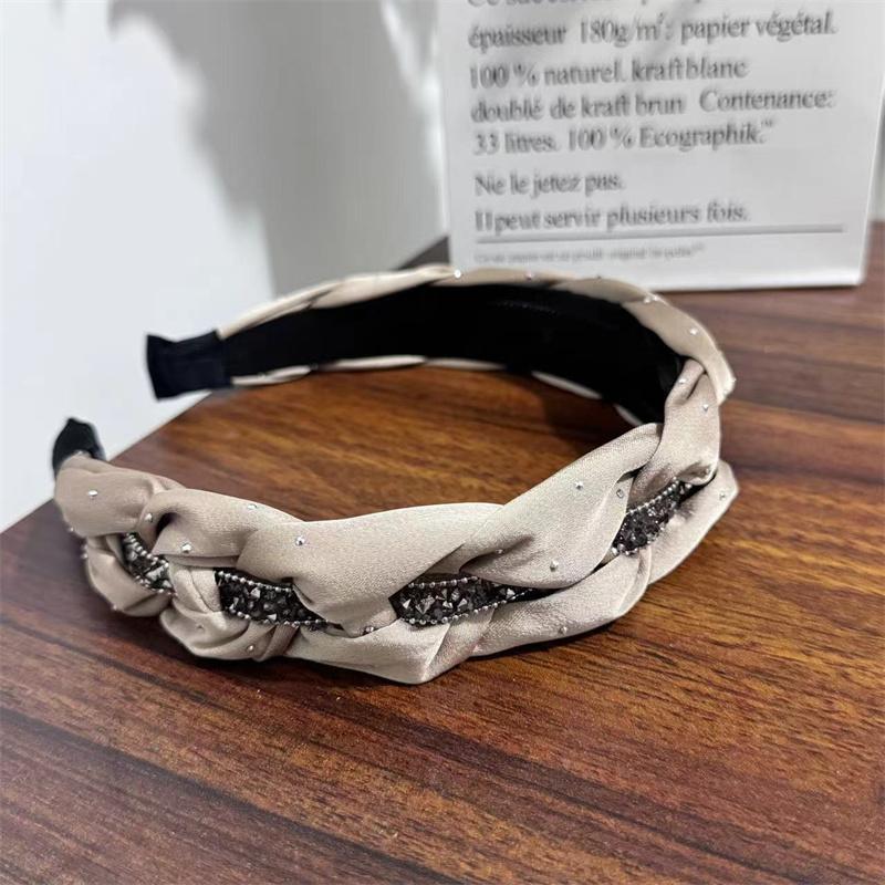 Fashion Women's And Ladies Braided Satin Cloth Headband with Shiny Tape Ins Female Toothed Plastic Hair Hoops