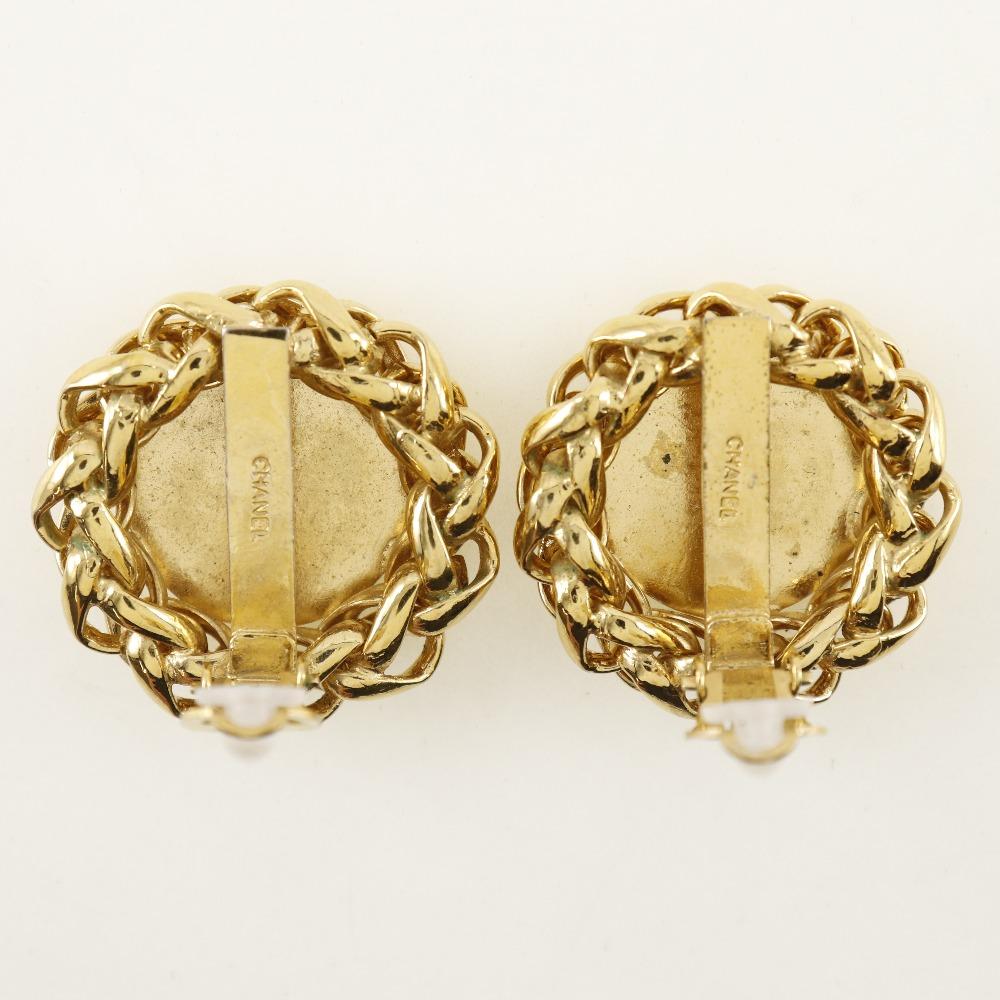 CHANEL Rice motif Earring vintage Plated Gold 50g Women Used