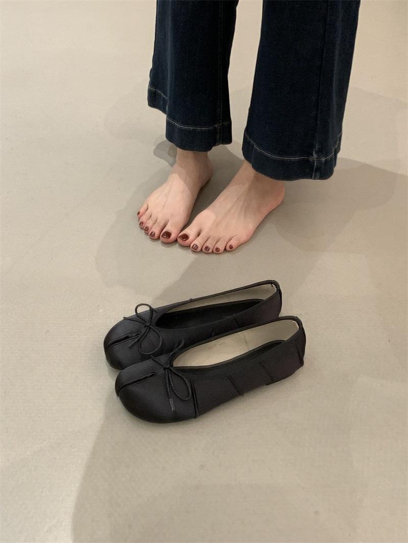 Retro Bow Light Mouth Ballet Single Shoes Women S Spring And Summer Commuting One Pedal Satin Temperament Split-Toed Pig S Trotters 35