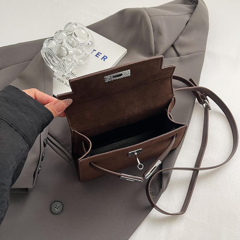 Neue Tasche Damen 2025 beliebte kleine quadratische Tasche Herbst und Winter Nischendesign Schulter Umhängetasche High-End Handtasche