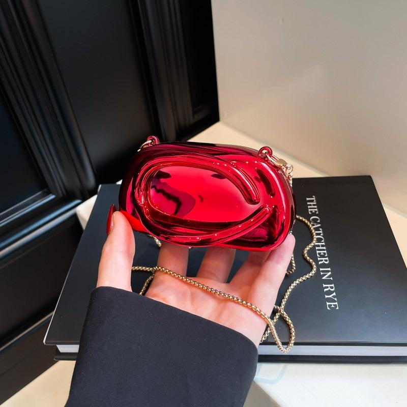 Women's Bag New Fashion Metal Wrist Bag Personalized Glossy Chain Messenger Dinner Bag