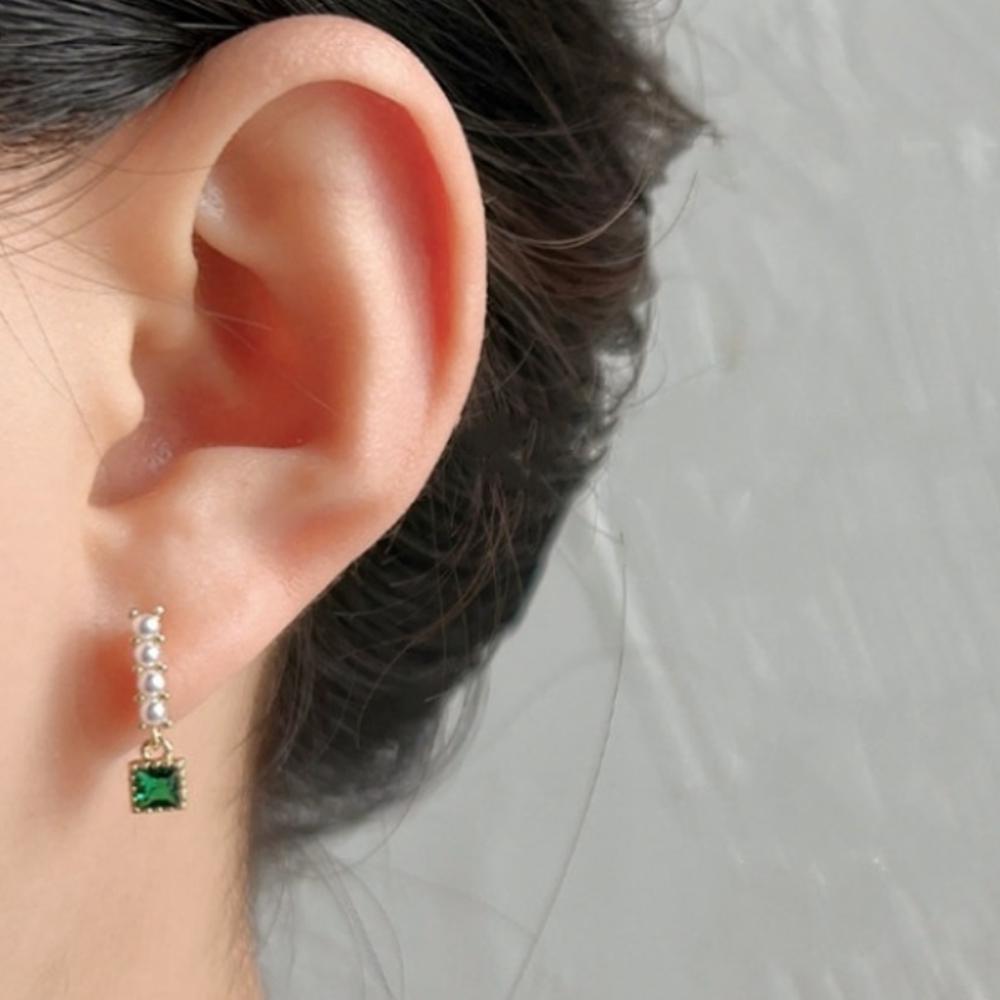 S925 Green Square Pearl Earrings – Haniel – From Korea