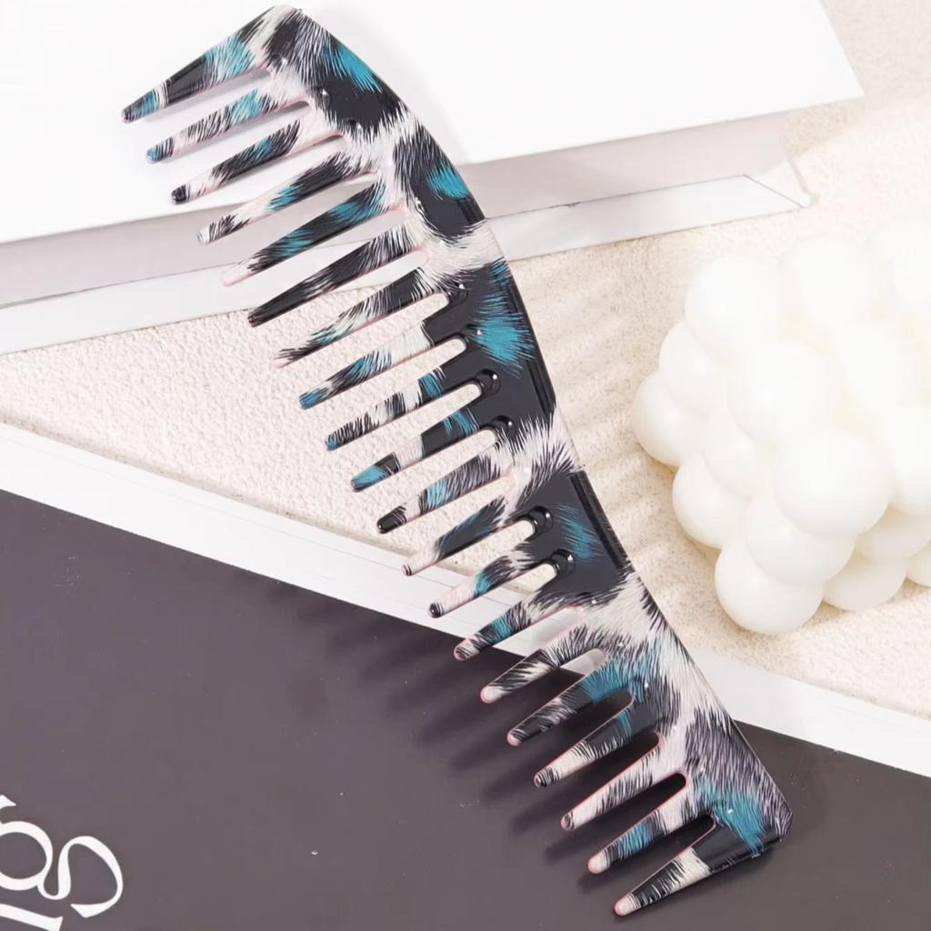 1pc Animal Pattern Styling Comb - Ergonomic Wide Toothed Comb Suitable for All Hair Types, Durable ABS Handle