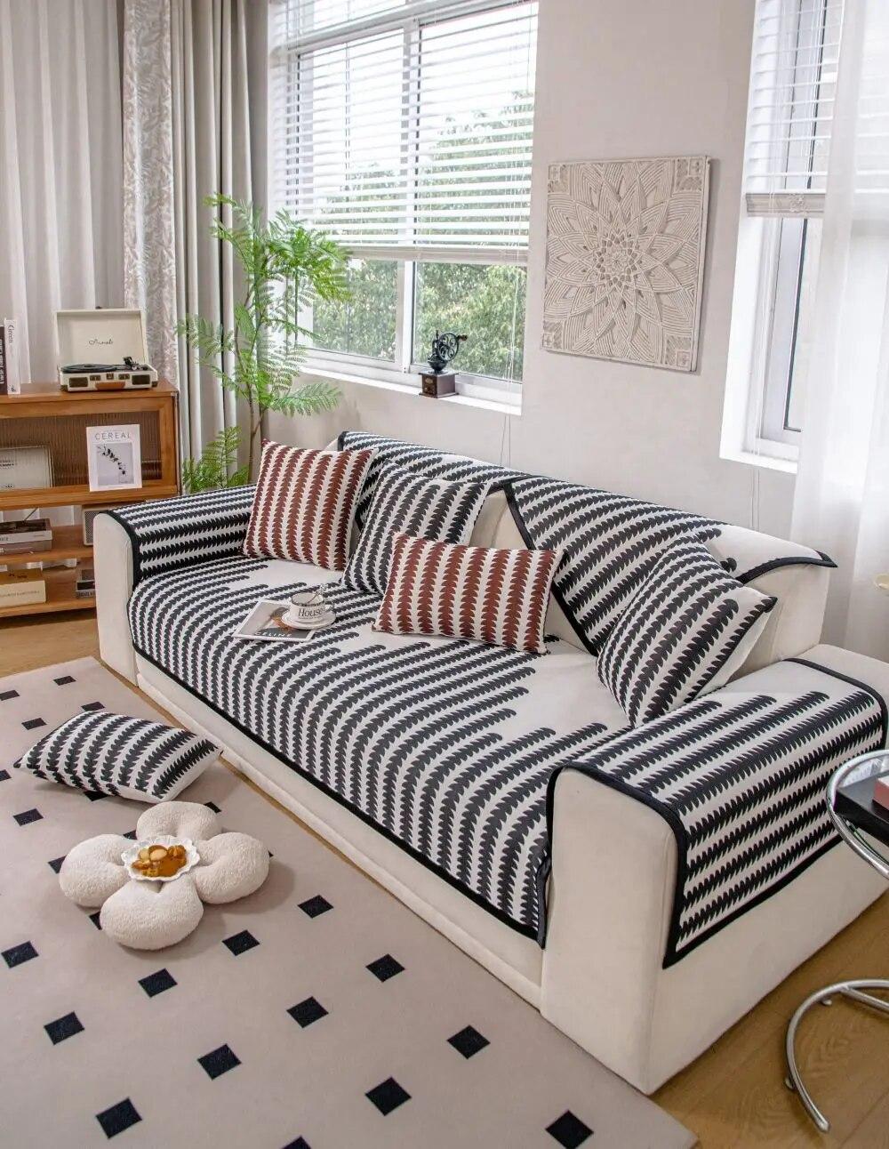 

Чехол для дивана в полоску из ледяного шелка с геометрическим рисунком, универсальный для всех сезонов, чехол для дивана, украшение для гостиной, нескользящий коврик для диванной подушки 70X70cm 1pc