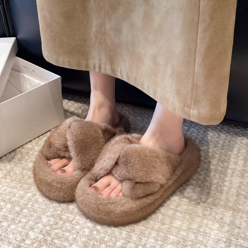 Thick-soled fluffy slippers for women to wear new autumn fashion plush shoes lazy wind cotton mop