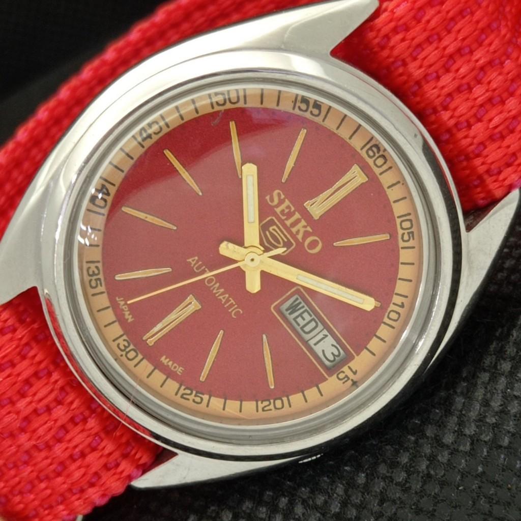 

Б/У винтажные мужские часы SEIKO 5 AUTOMATIC 7009A JAPAN MENS DAY/DATE RED 596-a312746-9 SKU596-a312746
