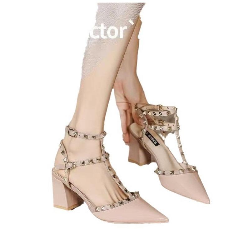 Summer versatile pointed rivet shoes pointed head sandals women wear fashionable and comfortable retro women's shoes