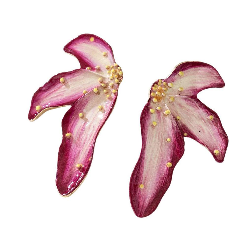 Retro Mid-Century Gold-Plated Enamel Leaf Stud Earrings for Women