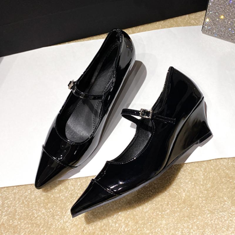 

Мода 2025 новые Классические туфли-лодочки на танкетке Женские Весенние Повседневные Ремешки на щиколотке Черные Белые Телесные Танкетка Свадебные Офисные Туфли Женские 35 чёрный