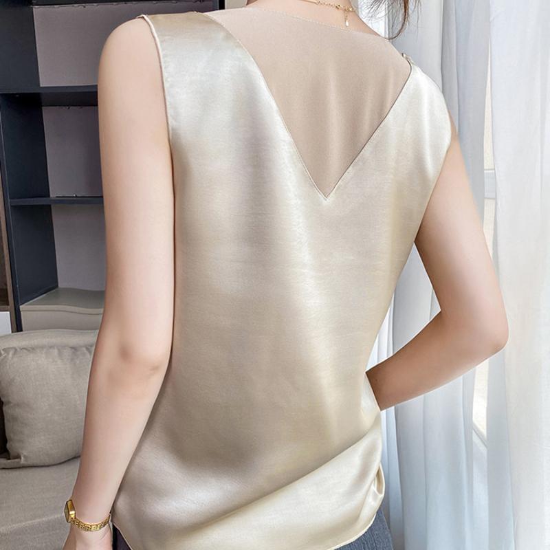 Camisole en soie glacée à col en V et épaules larges pour femme