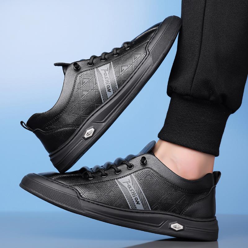 Spring New Shoes for Men Leather Casual Shoes White Flat Skateboard Shoes Youth Street Cool Sneaker