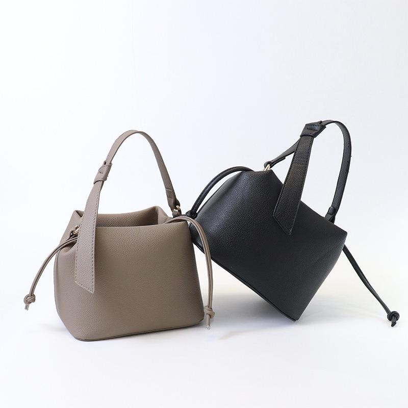 Niche Design Texture Soft Bag Portable Vegetable Basket Bag Versatile Commuter Drawstring Single Shoulder Crossbody Bucket Bag Women