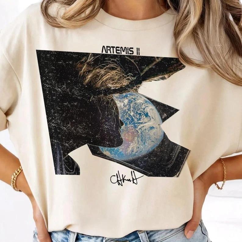 

Christina Koch Artemis 2 Orion Window Vintage T-Shirt 2XL
