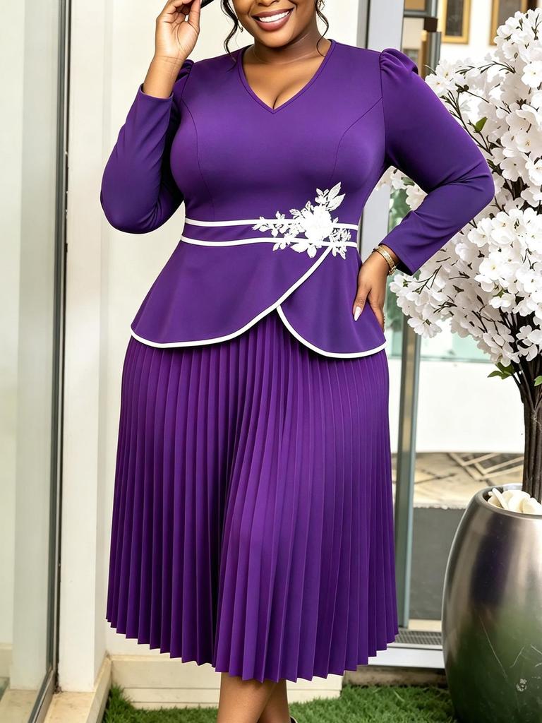 Damen Navy V-Ausschnitt Langarm Rüschenkleid in Übergröße, Tailliert und Elegant mit Faltenrock