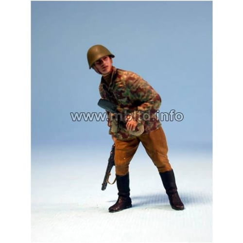 Master Box 1/35 Scale Soviet Infantry Commemorative Photo Shoot, Winter 1944, 5-Piece Set, Plastic Model Kit MB35029