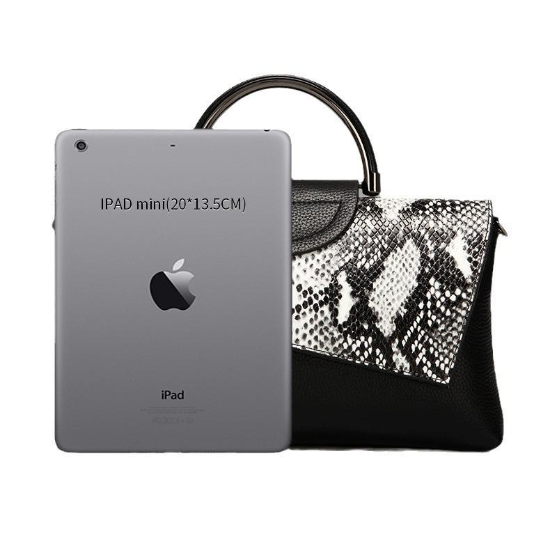 High-end Clutch Bag Women's New Large-capacity Banquet Clutch Crocodile Pattern Women's Fashion Temperament Messenger Bag