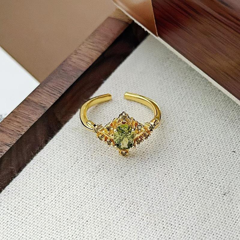 Medieval Vintage Retro Stacked Colored Zircon Temperament Ring Female Niche Design Sense Light Luxury Colored Treasure Ring