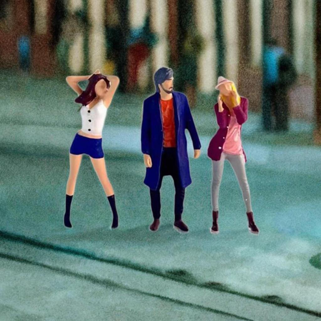 3 Pieces 1:64 Hand Painted People Figures Diorama Character Figure Mini Women Men