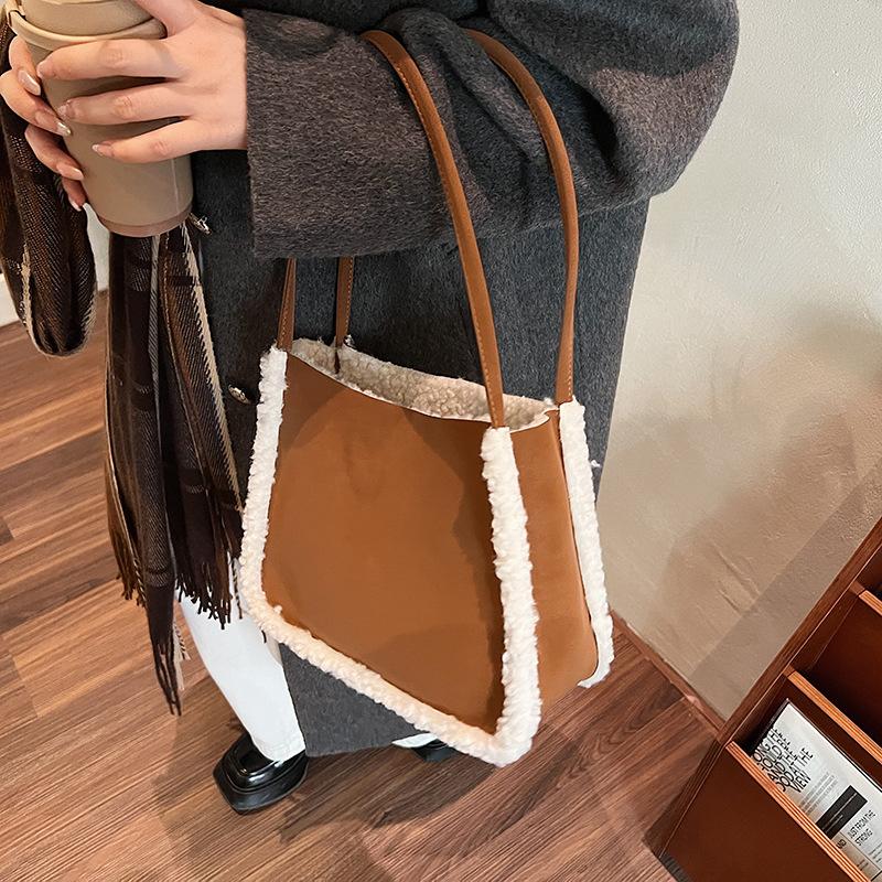 Trendy Fashion Composite Plush Bag Tote Bag Double-Sided Available Shoulder Bag Lamb Wool Matte Tote Bag