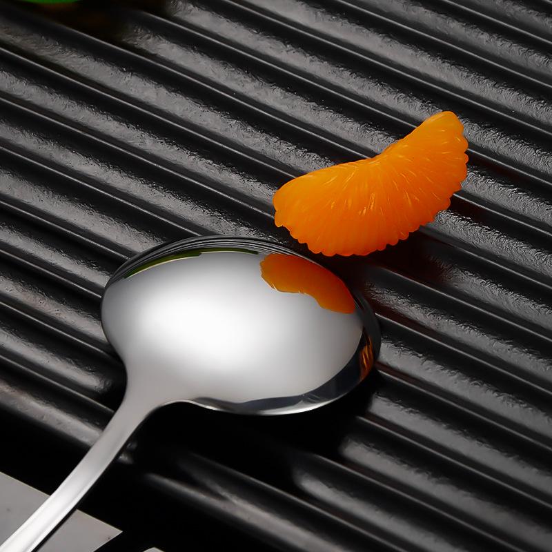 Robustní nerezová příborová sada 1010 ve westernovém stylu: Nůž, vidlička a míchací lžíce na steak a stolování.