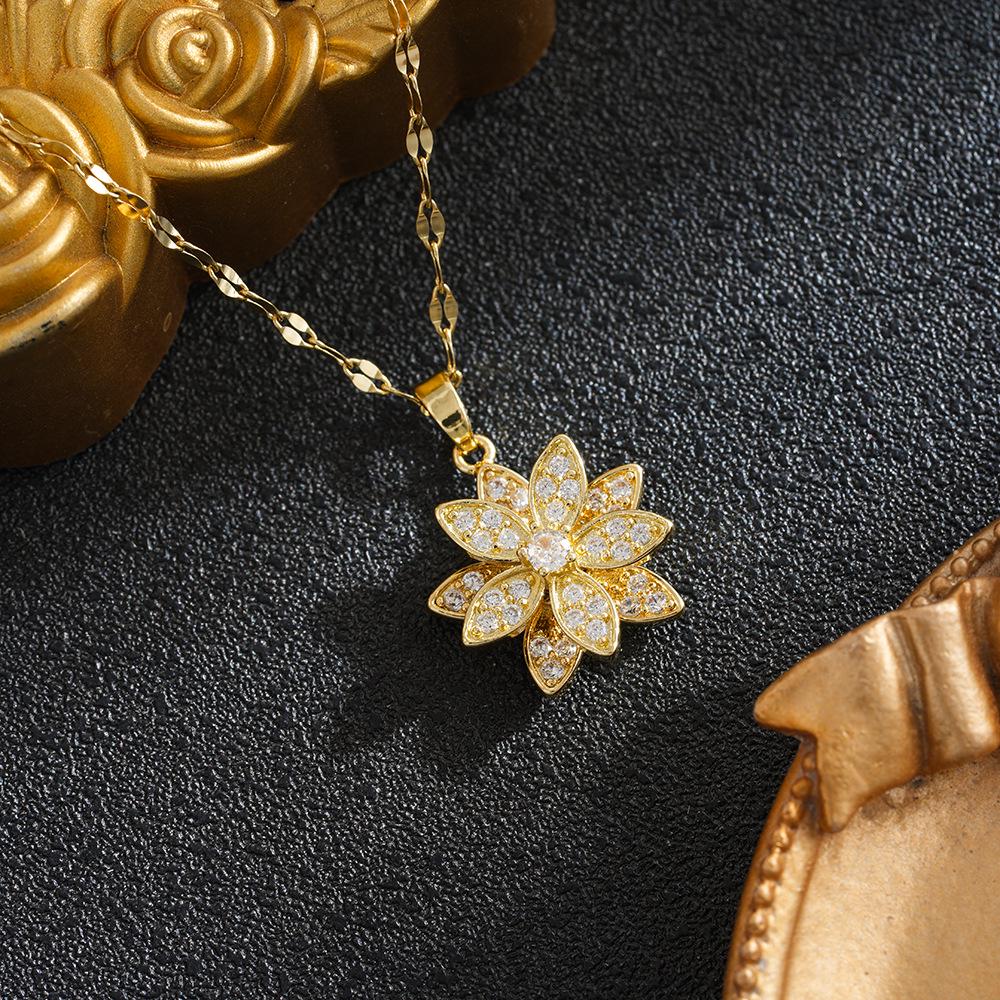 

2026 New Exquisite Rotating Zirconia Daisy Pendant Necklace for Women