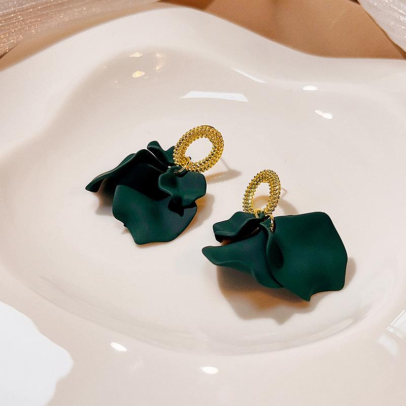 Folded Petals Fringed Long Earrings Retro Hong Kong Style Metal Dark Green Classic Contrasting Color Design Earrings Women