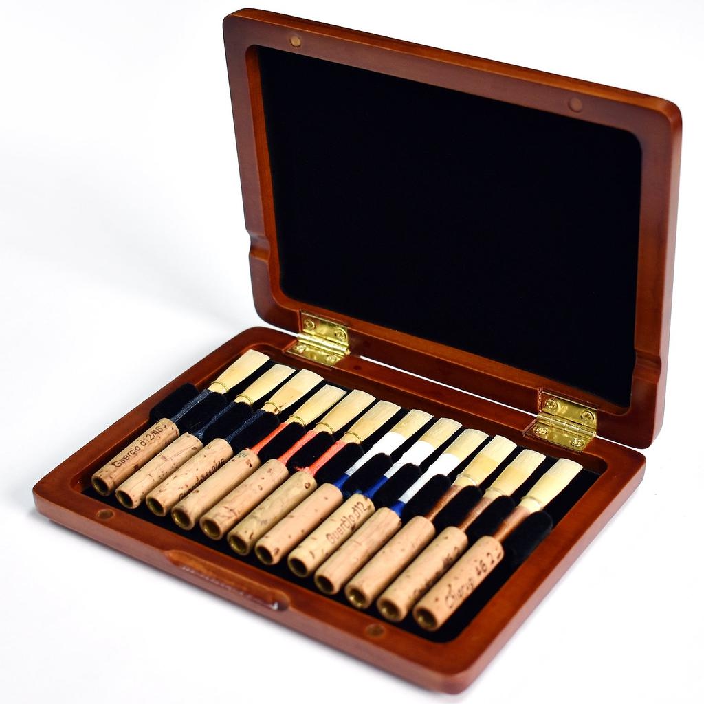 Marigaux Wooden Reed Case for Oboe, Holds 12 Reeds, Color: Brown