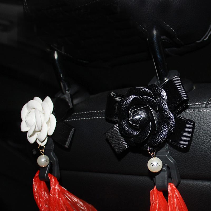 2PC Styling Cute Camellia Flowers Car Hooks Seat Back Hangers Organizer Auto Headrest Mount Storage Clips Car Accessories