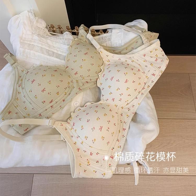 Floral small-breasted underwear, big breasts show small gathering, thin bras in summer, women's anti-expansion light, no steel ring to look thin