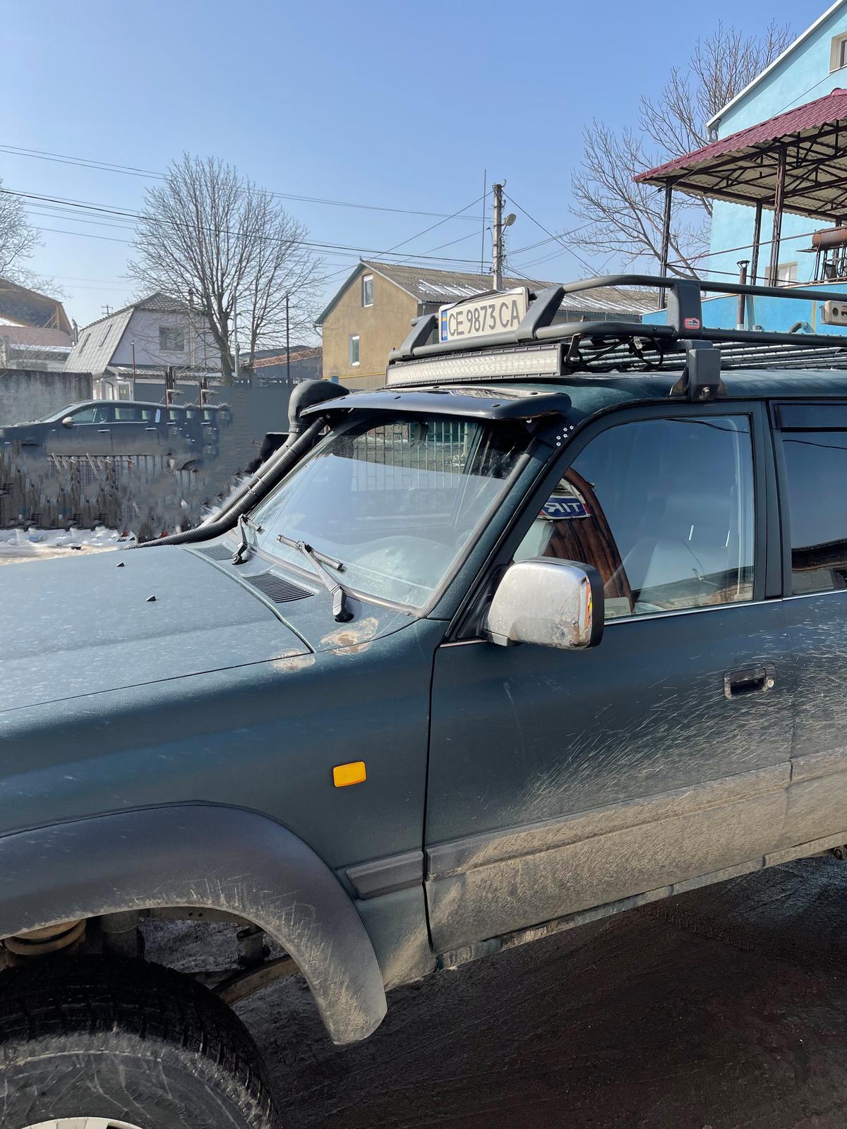 

Козирок на лобове скло для Toyota Land Cruiser 80