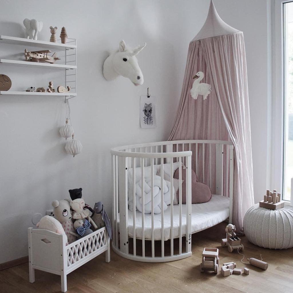 INS Bolin Multifunctional Solid Wood Round Baby Bed: Convertible Twin and Co-Sleeping.